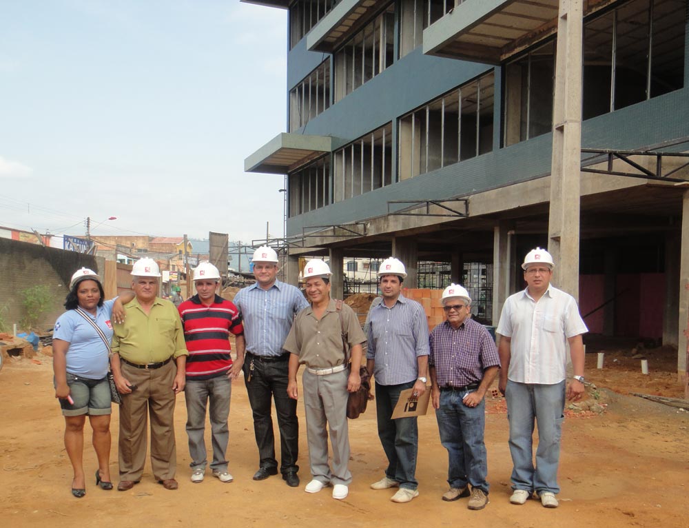 Conselho Municipal de Saúde visita obra do novo Hospital Municipal