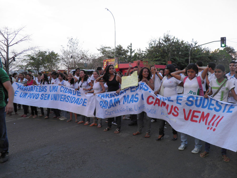 Parauapebas parou: estudantes exigem universidade