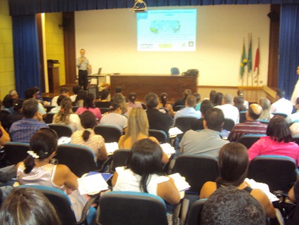 Semin&aacute;rio do Simples Nacional lota o audit&oacute;rio em Marab&aacute;