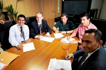 Prefeitura de Parauapebas e Banco do Brasil assinam contrato para constru&ccedil;&atilde;o de 1.194 novas unidades habitacionais