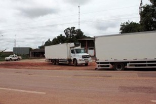 Caminh&otilde;es de verdura s&atilde;o apreendidos pela Sefa com 1.500 caixas de cervejas escondidas
