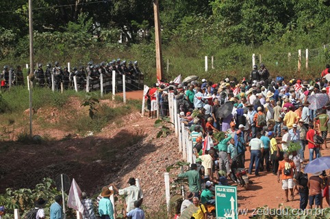 Garimpeiros decidem invadir mina e entram em confronto com a PM