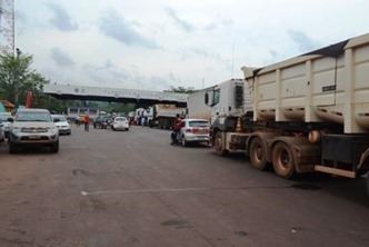 Trabalhadores da D&rsquo;Service interditam portaria da Flona Caraj&aacute;s e acessos ao projeto Salobo
