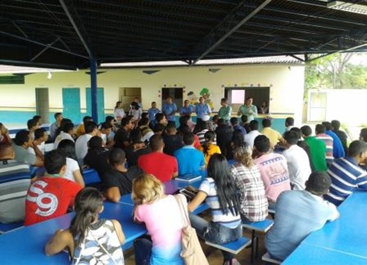 Primeira turma do Programa Forma&ccedil;&atilde;o Profissional inicia treinamento te&oacute;rico em Curion&oacute;polis