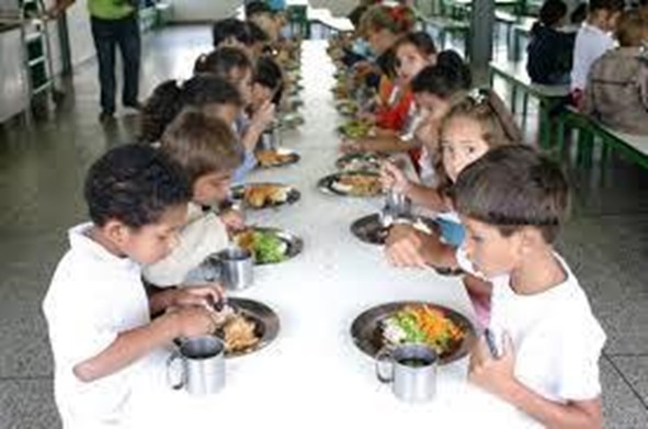 Agricultura familiar comercializar&aacute; produtos para a merenda escolar em Cumaru do Norte