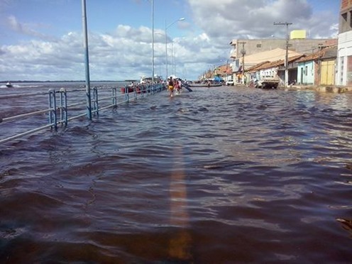 N&iacute;vel dos rios Tocantins e Itacai&uacute;nas recua para menos de 12 metros, mas j&aacute; atinge 973 fam&iacute;lias