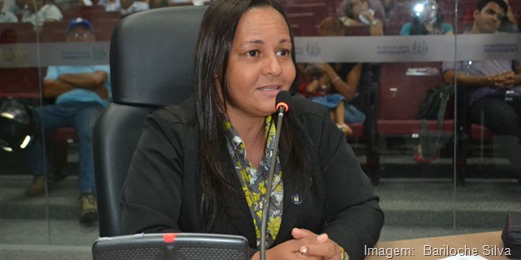 Vereadora solicita doa&ccedil;&atilde;o de &aacute;rea para constru&ccedil;&atilde;o de centro profissionalizante para mulheres em Parauapebas