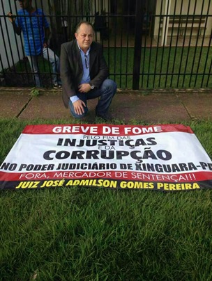 Revoltado com in&ecirc;rcia de juiz, advogado faz greve de fome em frente ao F&oacute;rum de Xinguara