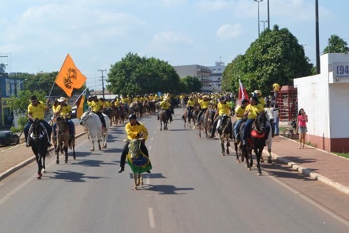 Cavalgada de Parauapebas e a m&uacute;sica de Glayson Tardelli s&atilde;o destaques do Conex&atilde;o Rural deste domingo