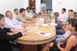 Diretoria da ACIP ouve propostas de candidatos a deputado estadual e federal