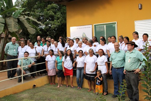 Funda&ccedil;&atilde;o Vale beneficia produtoras agr&iacute;colas de Curion&oacute;polis