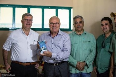 Em Parauapebas, latic&iacute;nio vai gerar emprego e renda para fam&iacute;lias de produtores rurais