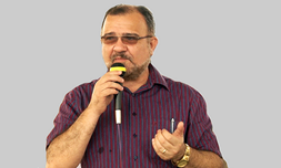 Prefeito Jo&atilde;o Salame concedeu coletiva na manh&atilde; da segunda-feira para comentar temporal no domingo em Marab&aacute;