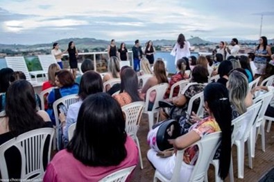 Projeto social aproxima empres&aacute;rias de Parauapebas