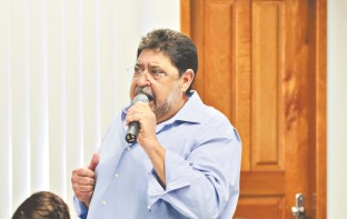 Em semin&aacute;rio realizado na C&acirc;mara Municipal de Marab&aacute;, empres&aacute;rio defende hidrel&eacute;trica sem eclusa.