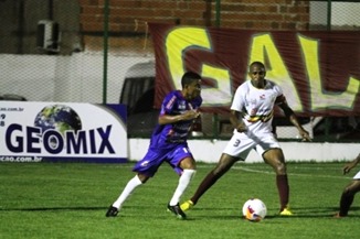 Independente atropela o Icasa pela Copa do Brasil e agora pensa na decis&atilde;o do 1o turno