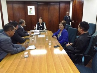 Prefeito acerta vinda de ministra para discutir produ&ccedil;&atilde;o