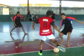 Equipe de futsal da escola Terezinha de Jesus representa Parauapebas nos JEP&rsquo;S de Marab&aacute;