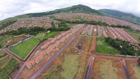 Secretaria de Habita&ccedil;&atilde;o realiza sorteio de localiza&ccedil;&atilde;o das casas do Residencial Vale do Sol