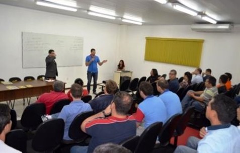 Empres&aacute;rios de Parauapebas aprovam aumento salarial proposto pela Fecom&eacute;rcio