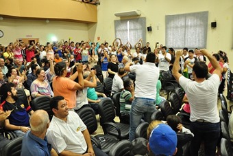 Depois de grande press&atilde;o da popula&ccedil;&atilde;o, C&acirc;mara no norte do Paran&aacute; aprova redu&ccedil;&atilde;o de sal&aacute;rio de prefeito e vereadores