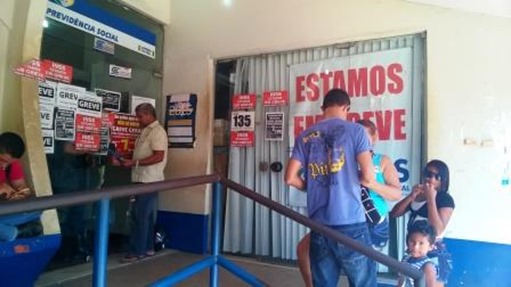 Greve dos servidores do INSS completa 37 dias e n&atilde;o tem previs&atilde;o de encerramento