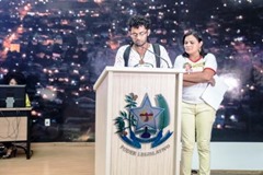 Amigos de jovem assassinada em Parauapebas prestam homenagem na C&acirc;mara Municipal