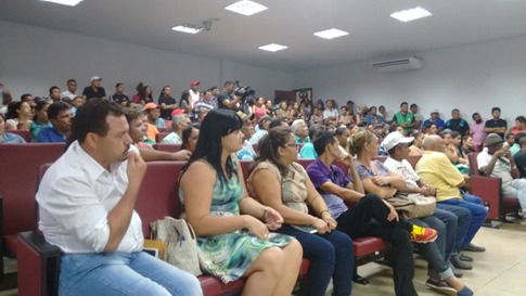 Reuni&atilde;o define estrat&eacute;gia para remo&ccedil;&atilde;o de feirantes da Pra&ccedil;a dos Metais
