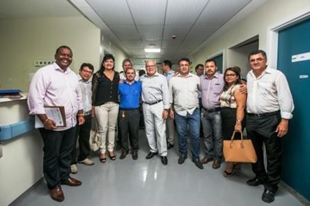 Prefeito Valmir Mariano apresenta avan&ccedil;os na obra do novo hospital