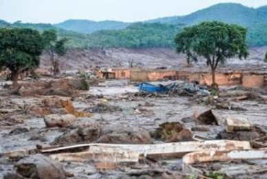 Minas Gerais: barragem de Fund&atilde;o volta a vazar e mineradora aciona plano de emerg&ecirc;ncia. Ningu&eacute;m se feriu.