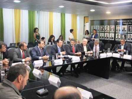 Minist&eacute;rio apresenta solu&ccedil;&atilde;o para levar energia &agrave; Regi&atilde;o Transgarimpeira