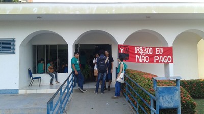 Estudantes e professores ocupam Prefeitura de Marab&aacute;