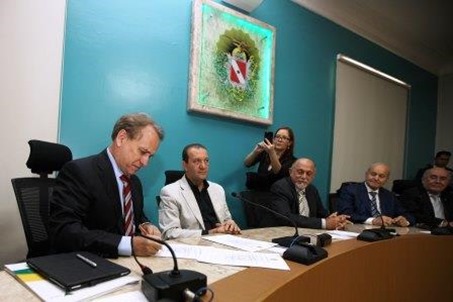 Implanta&ccedil;&atilde;o de sider&uacute;rgica em Marab&aacute; avan&ccedil;a com assinatura de Protocolo