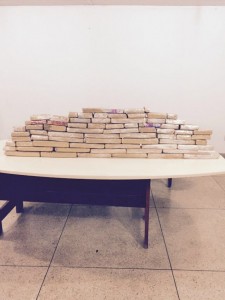 Polícia civil intercepta carregamento de 70 tabletes de maconha em Marabá