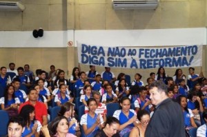 Vereadores marabaenses são contrários ao fechamento da Escola Jonathas Athias