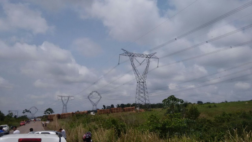 Indígenas da TI Mãe Maria fecham rodovia e ameaçam pôr fogo em linhão da Eletronorte