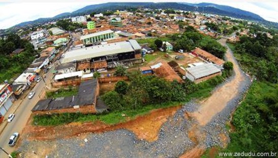 Liga&ccedil;&atilde;o da Avenida Faruk Salmen &agrave; Rua Bel&eacute;m, na Ch&aacute;cara do Sol