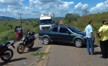 PA-275 volta a ser fechada por fazendeiros