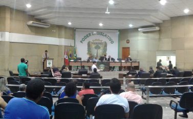 Vandalismo de acadêmicos e falta de diálogo de Tião Miranda foram destaque hoje na Câmara Municipal de Marabá