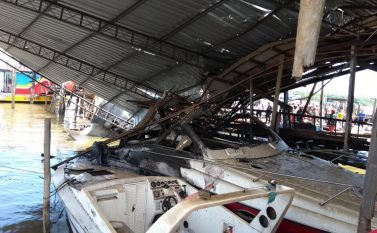 Balsa explode em porto de Abaetetuba, nordeste do Pará