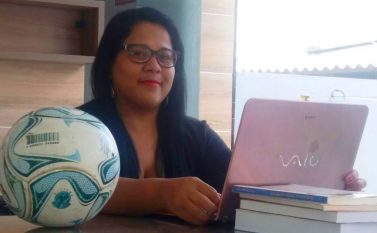 Bola cheia: Tese de doutorado de professora paraense sobre expressões do futebol é inédita no Brasil
