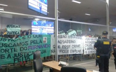 Apitos, bombinhas e gritos provocaram o cancelamento da sessão na Câmara de Vereadores de Parauapebas