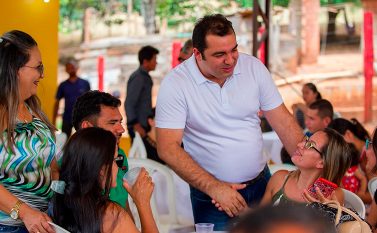 Professores da rede pública de Curionópolis são homenageados em grande festa