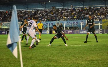 Paysandu perde pro Goiás em Belém e permanece na zona de rebaixamento da Série B