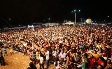 Show de Amado Batista reúne mais de 10 mil pessoas em Canaã dos Carajás