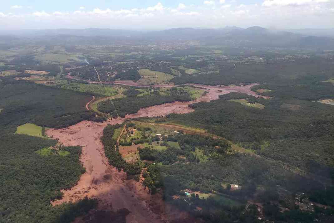 Barragem de rejeitos de minério da Vale se rompe em Brumadinho