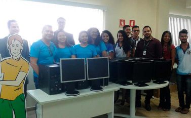 Basa doa 10 computadores para escola pública de Jacundá