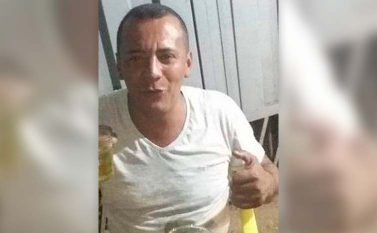 Cabo da PM é assassinado com 7 tiros em frente à feira popular