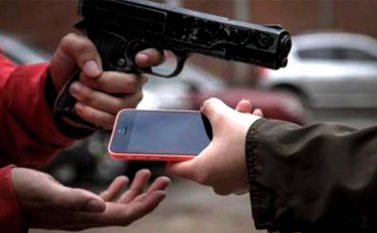 Trio rouba Iphone e pega 5 anos de cadeia 6 meses após o crime