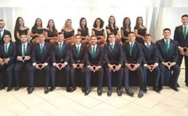 Alunos e professor da Uepa de Tucuruí causam polêmica por gesto obsceno